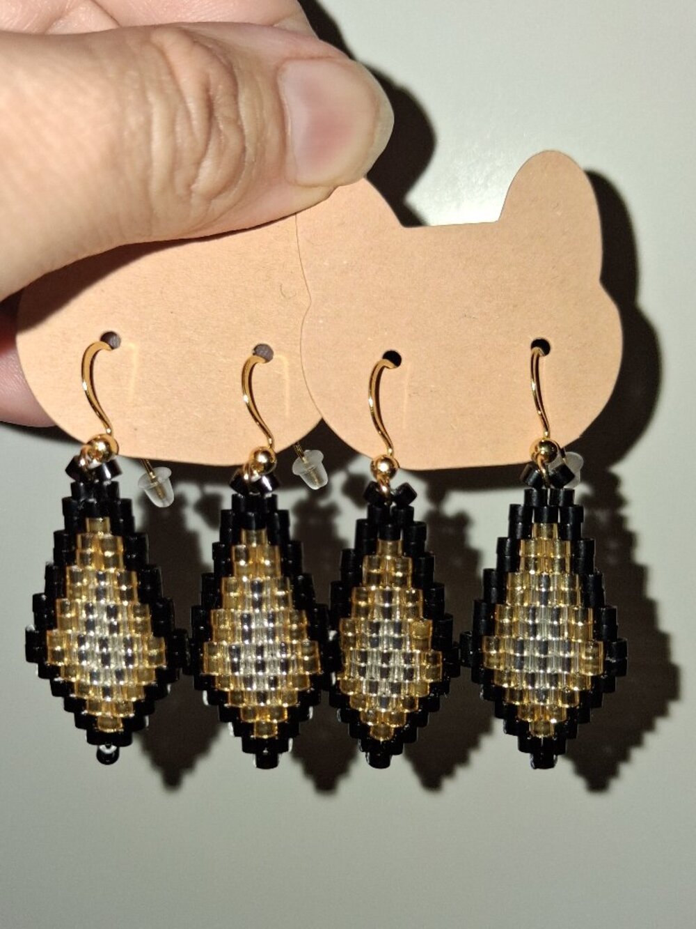 Minimalist Tri-Color Beaded Rhombus Earrings โ Black, Gold & Silver